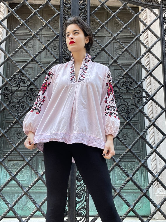 Blusa campesina bordada búlgara del 20 de - Etsy España