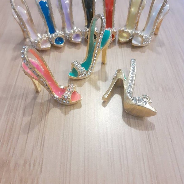 1 Gold Tone Heels Charms, Beautiful Medium Size 3D Alloy Enamel High Heels Pendants, 10 Colors, 32x26mm Keelaubeadz