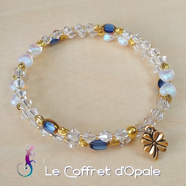 Bracelet à mémoire de forme 2 tours bleu et doré avec cœurs transparents