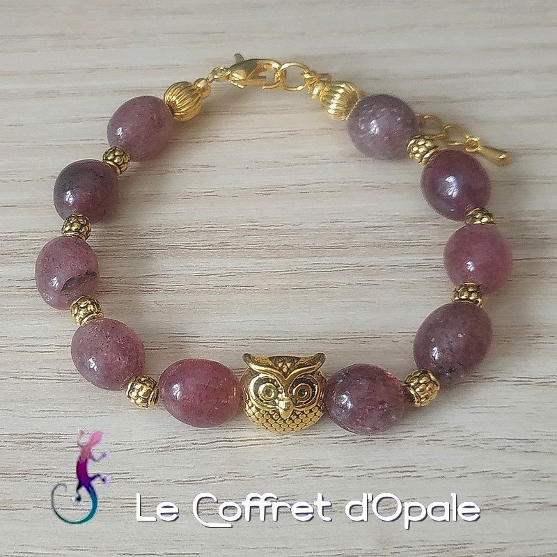 Bracelet Hibou doré et nuggets en cherry quartz, perles intercalaires en métal dor&eac