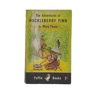 The Adventures of Huckleberry Finn by Mark Twain - Puffin 1961