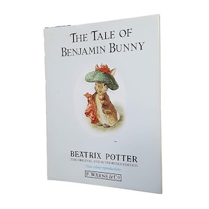 Beatrix Potter&#39;s The Tale of Benjamin Bunny - White dust jacket, green cover