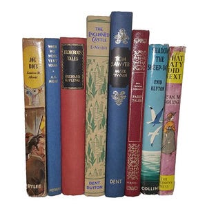 Books By The Foot: Vintage Children&#39;s Collection