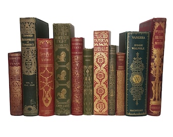 Books by the Metre: Highly Decorative Red, Green & Gold