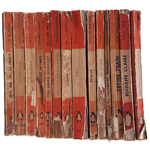 Well-Loved Books by the Foot: Horizontal Stripe Orange Penguin Collection