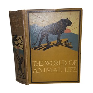 The World of Animal Life by Fred Smith