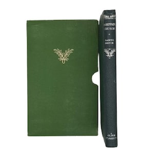 Daniel Defoe&#39;s Robinson Crusoe - Collins, Olive Classics 1953