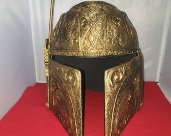 Deluxe mandalorian helmet commission