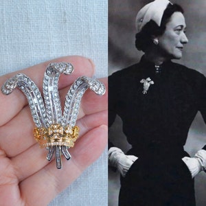 Royalty Reproduction Prince Edward and Wallis Simpson Prince of Wales Ostrich Feather Brooch Silver and Gold Pin or Brooch (Sparkle-3430)