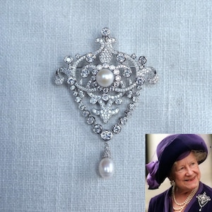 Queen Victoria's Replica Diamond Jubilee Brooch or Hair Clip, CZ Freshwater Pearls (Sparkle-3400)