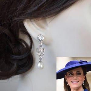 Catherine Princess of Wales Reproduction Bahrain Pearl Drop CZ Art Deco Earrings (Pearl-994-A)