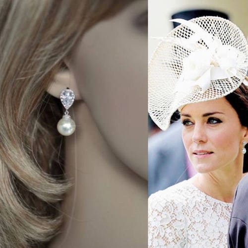 Kate Middleton Gold Double Circle Infinity Earrings Duchess of | Etsy