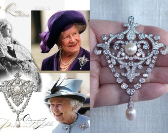 Royalty Reproduction Queen Victoria's Diamond Jubilee Brooch, Silvertone, Cubic Zirconia Freshwater Pearls (Sparkle-3400)