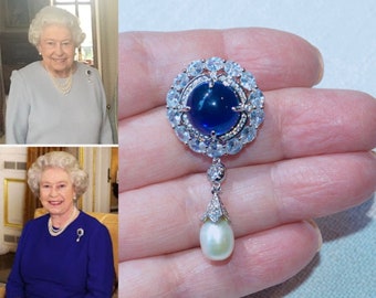 Royalty Replica Queen Elizabeth II Small Empress Marie Feodorovna Brooch CZ & Freshwater Pearl Silvertone Brooch (Pearl-1008)