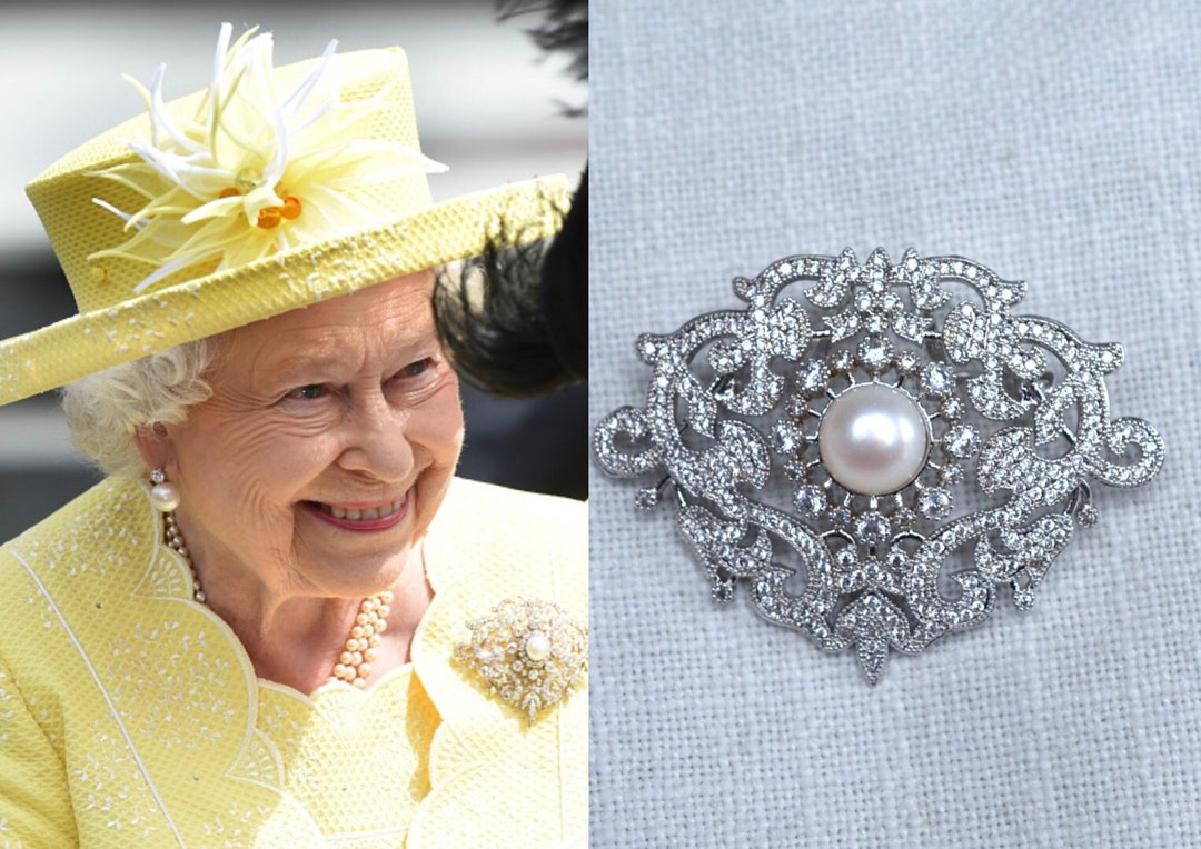 Royalty Reproduction Queen Elizabeth II the Richmond Brooch, Cubic ...