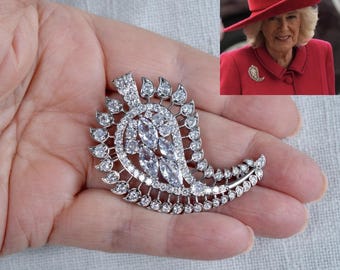 Queen Camilla & Elizabeth II Replica Queen Mother's Palm Leaf Brooch or Necklace (Sparkle-3438)