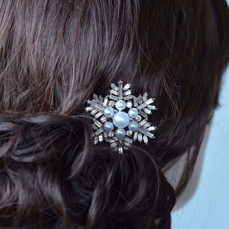 Pearl-868 Handmade Fancy Cut Crystal Rhinestone and Pearl Bridal Snowflake Hair Clip Wedding Bridal