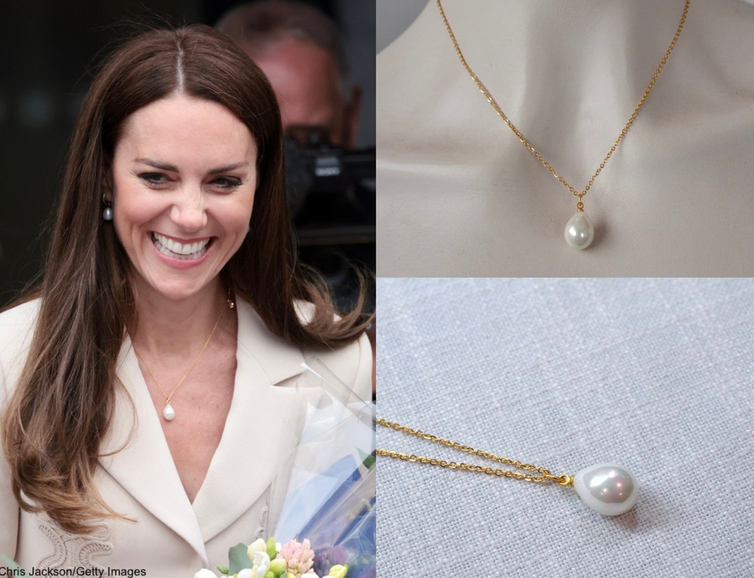 Réplique royale d'un collier de perles en nacre blanche de