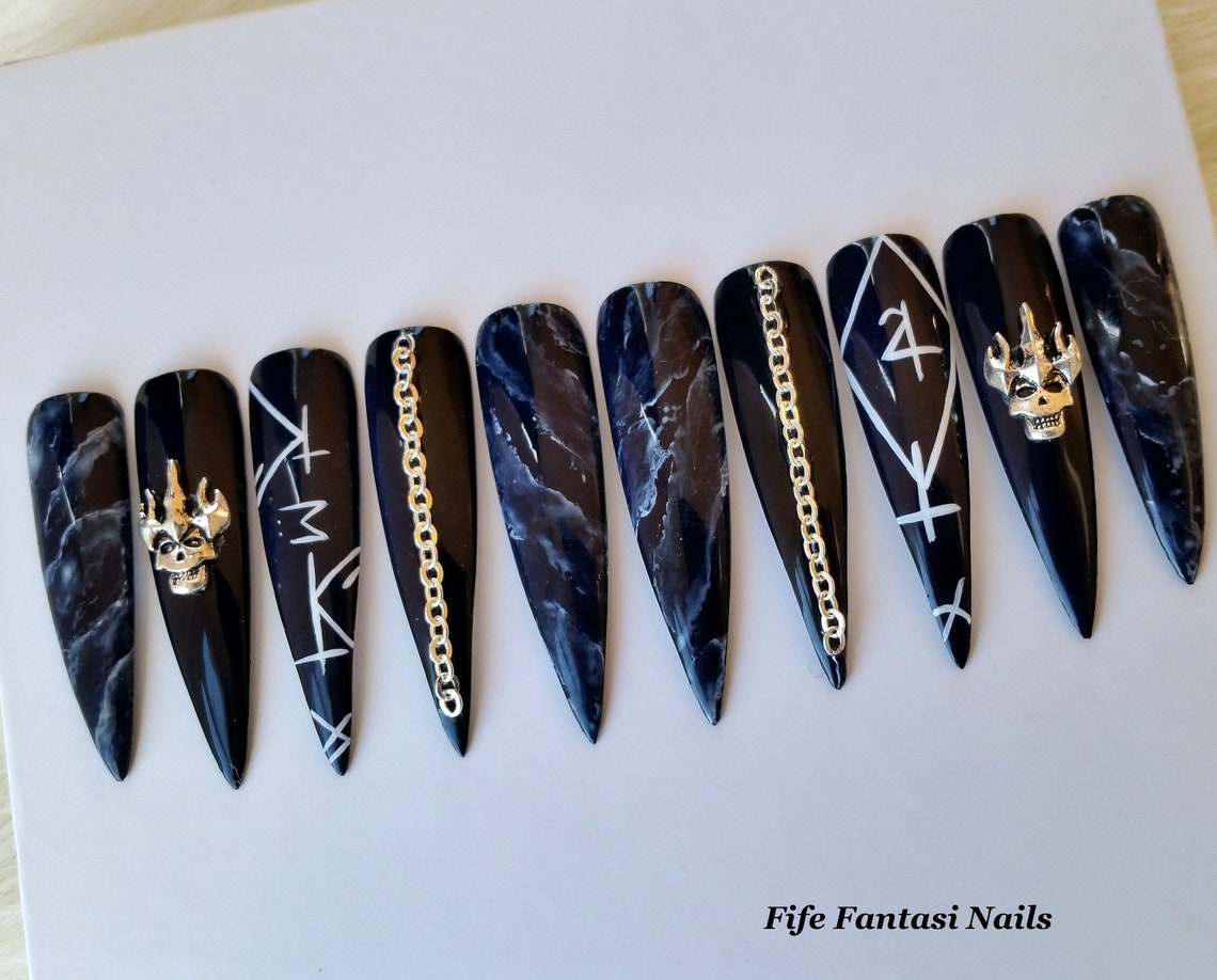 Black Gothic Stiletto Nails Fake Nails False nails | Etsy