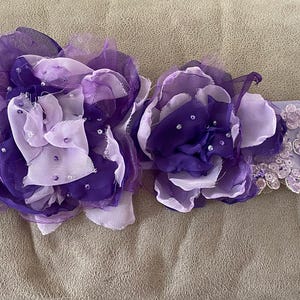 ハンドメイドのパープルライラックブライダルビーズサッシュベルト - シフォンフラワーウェディングドレスベルト