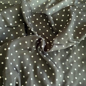 Craftuneed Bundle 3 Meter Schwarz Premium Polka Dot Satin Stoff Weich Leicht zum Nähen