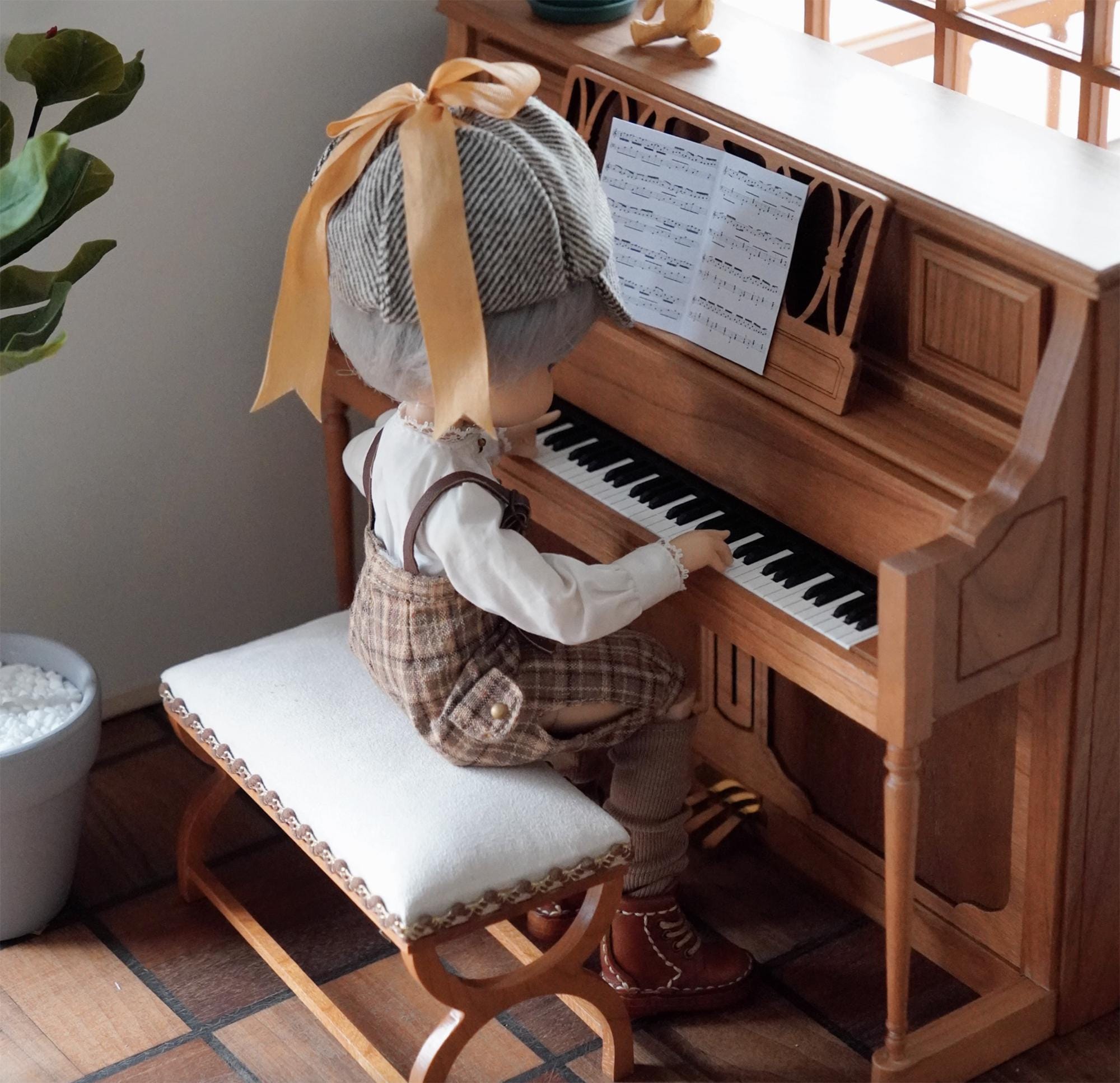Miniature Dollhouse 1:6 Scale Wooden Upright Piano With Matching