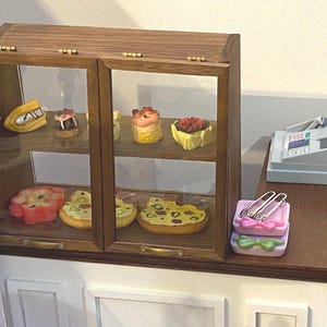 Craftuneed handmade 1:6 miniature dollhouse bread cake showcase display cabinet cupboard furniture props
