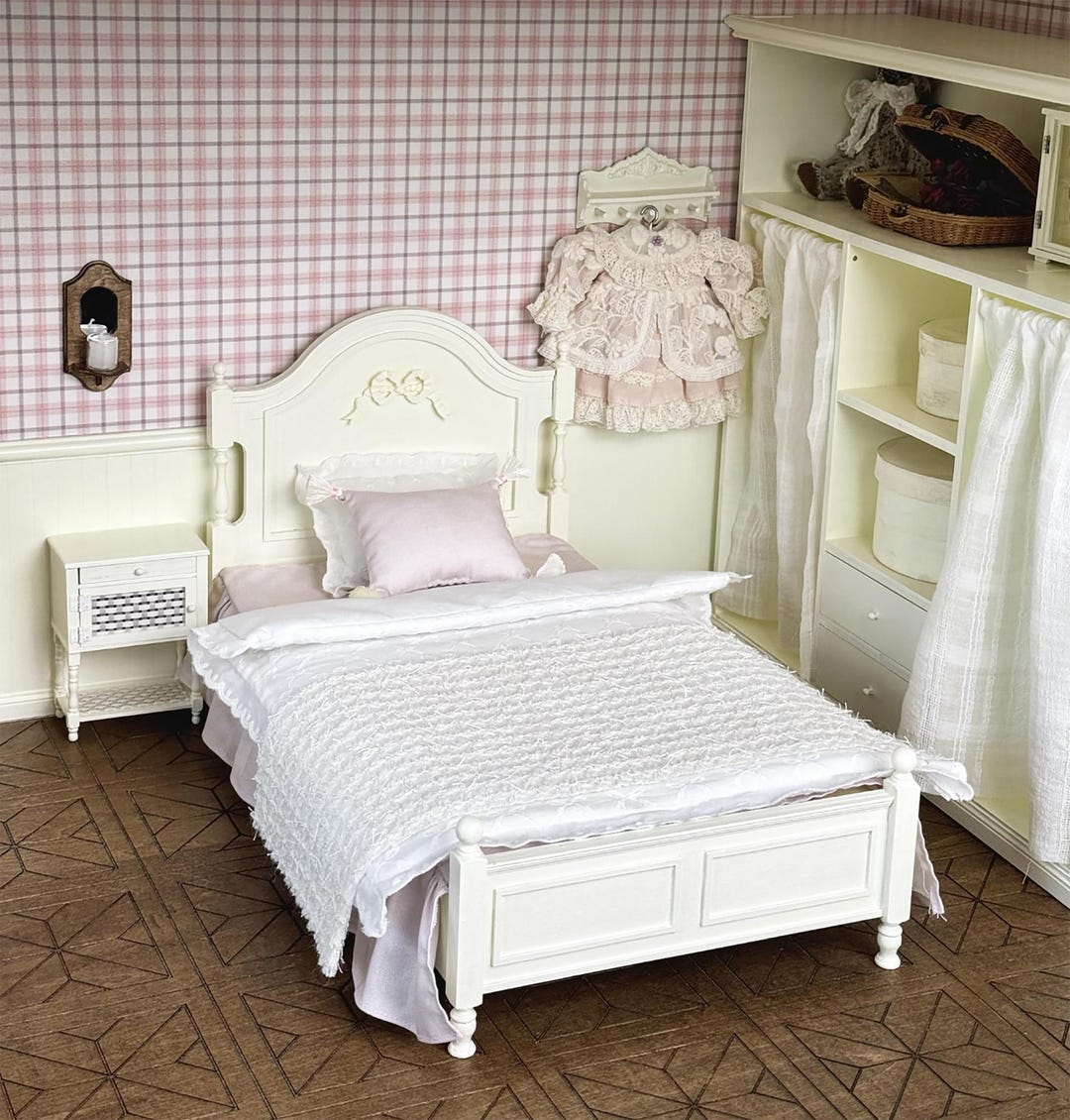 手作り 1:6スケール ドールハウス プリンセスベッド アイボリー