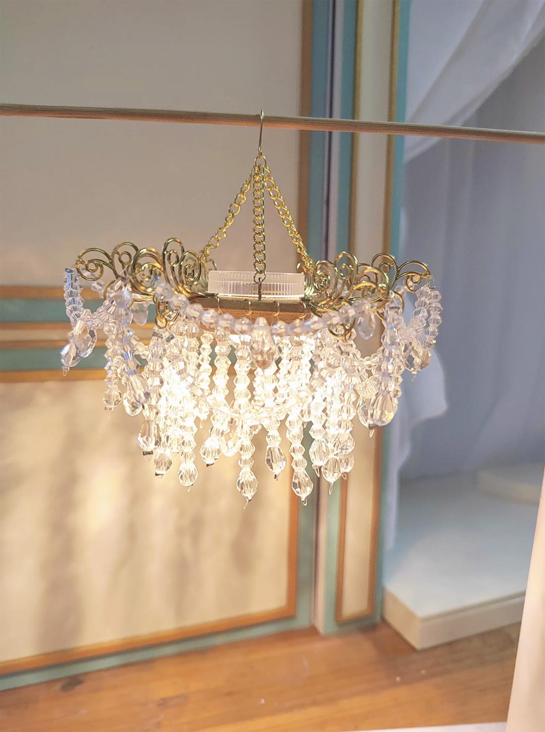 木製シャンデリア 人形付き フリルシェード ドイツ工芸品 木製