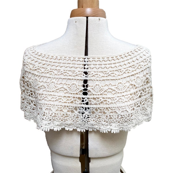 Motif de col en dentelle au crochet en coton ivoire couture brodée col en dentelle florale applique devant et dos Par pièce