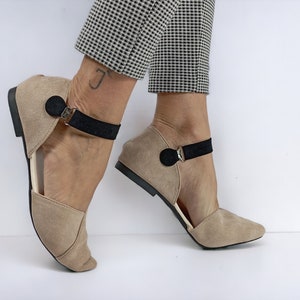 Detachable Shoe Strapfor loose fitting shoes. Shoe strap for Mary Jane Black color image 1
