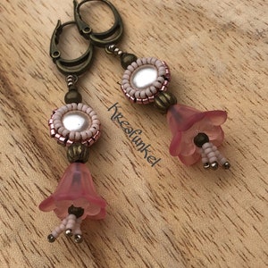 Hanging earrings image 2