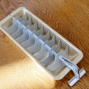 Vintage Metal Ice Trays Aluminum Cold Drinks Ice Cubes Kitchen 50s Photo  Prop Rhymeswithdaughter