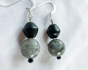 Labradorit & Glas Ohrring