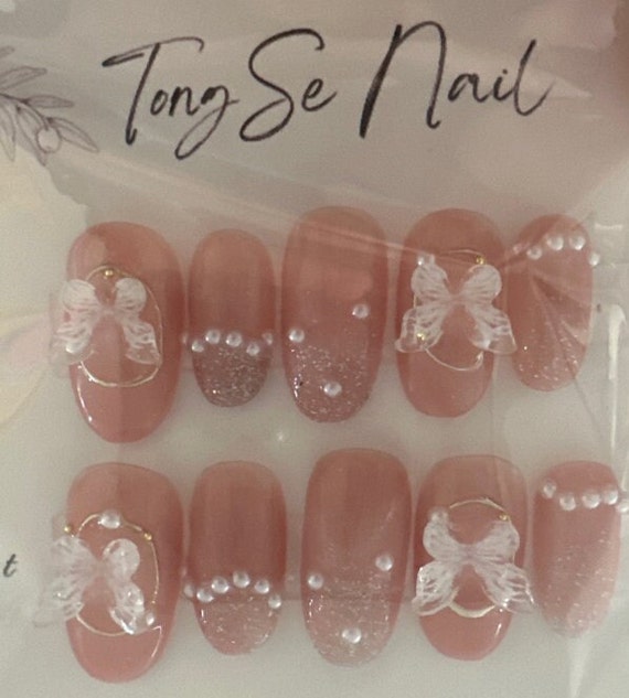 cute light pink nail designs