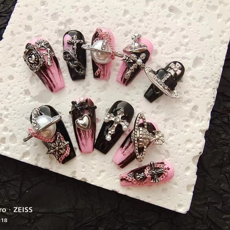 Luxury Blackpink Gothic Press on Nails/ Punk and Gothic Fake - Etsy