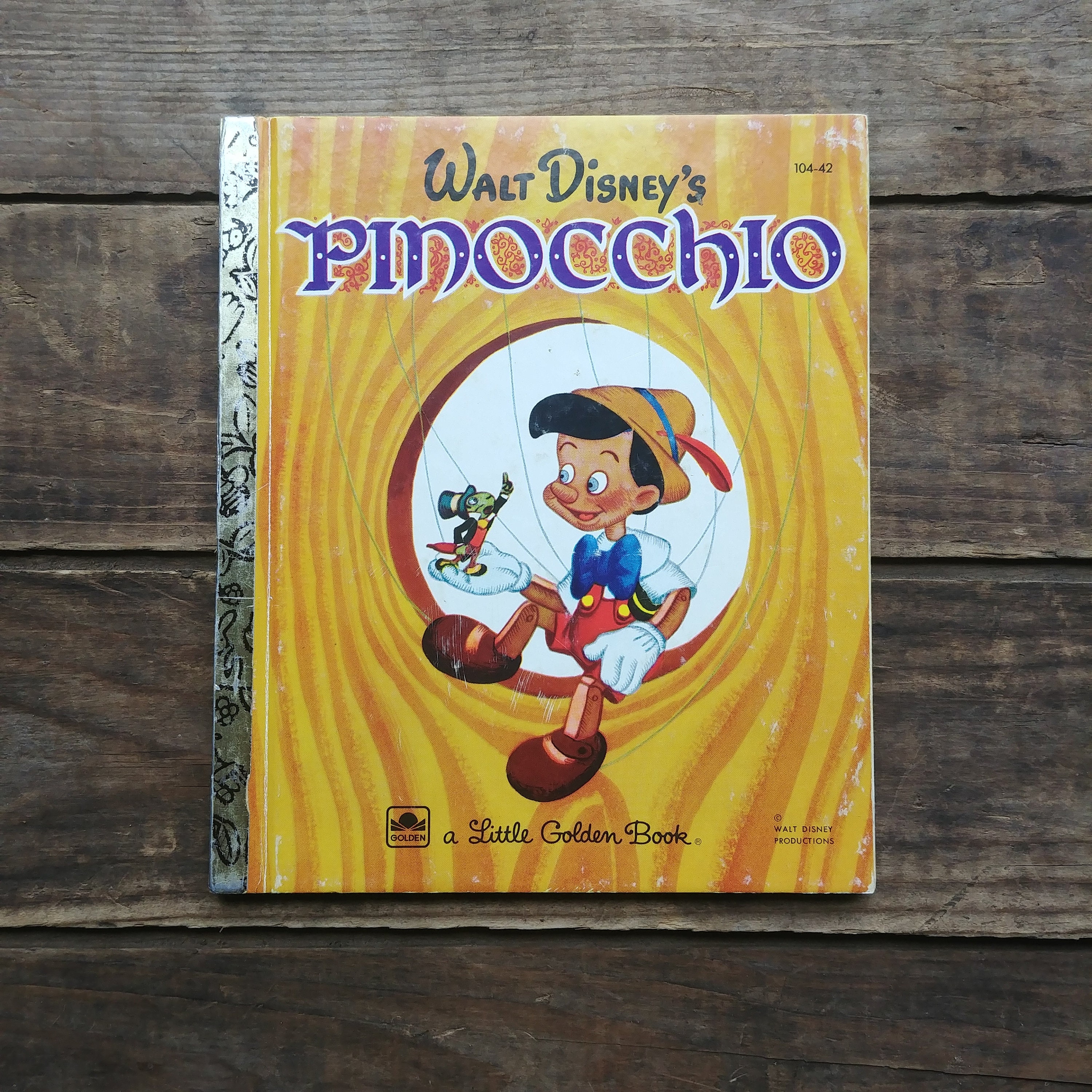 Книга уолт дисней. Pinocchio Cover. Cover Pinocchio м2022.
