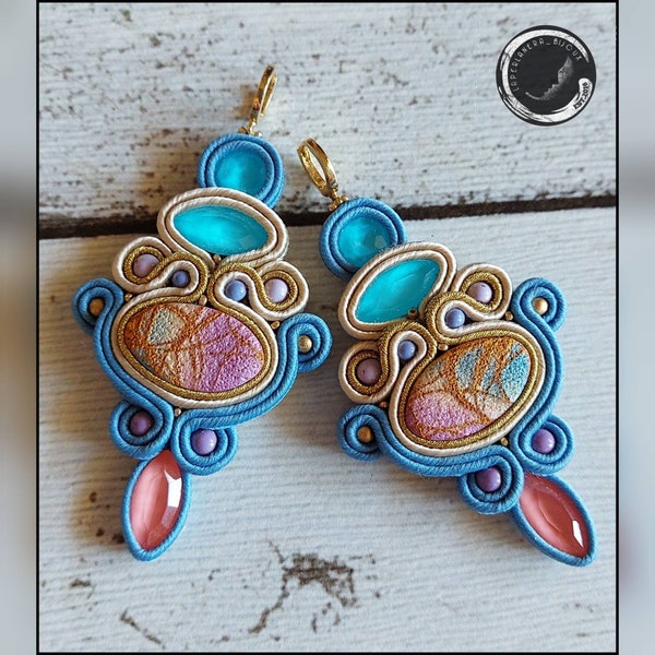 Orecchini soutache azzurri e beige