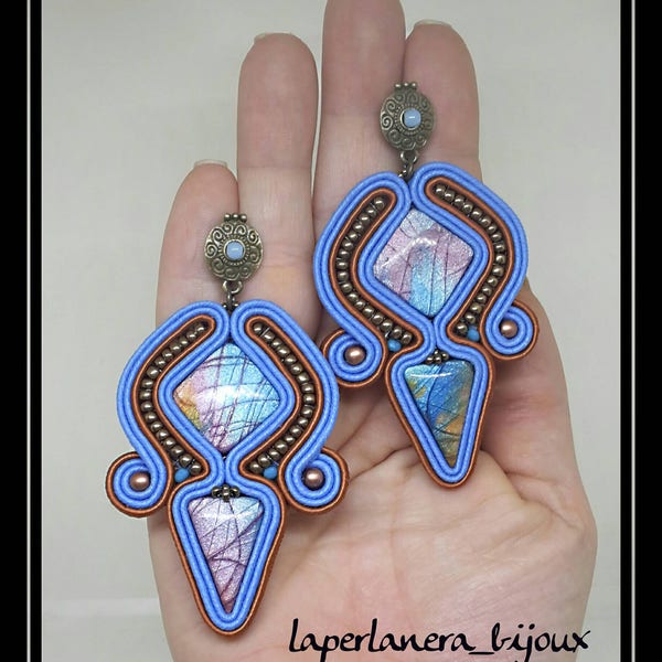 Handmade blue and bronze soutaches earrings with handcrafted cabochons in moldable dough