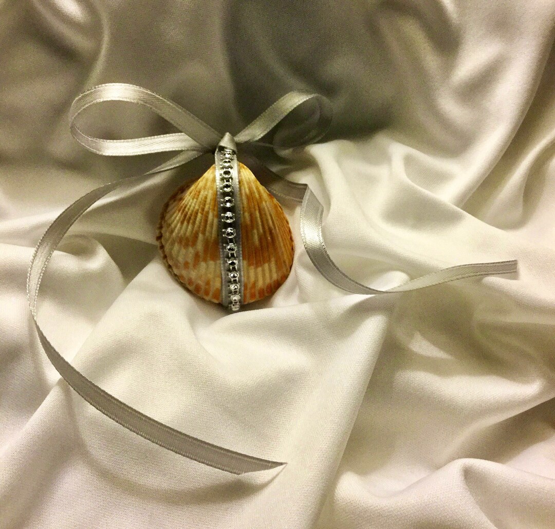 Sea Shell Ring Box// Shell Engagement Ring Box // Beach Wedding Ring