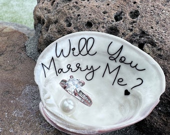 Beach proposal ring holder, seashell ring holder, proposal ring holder, proposal ring box, will you marry me ring holder