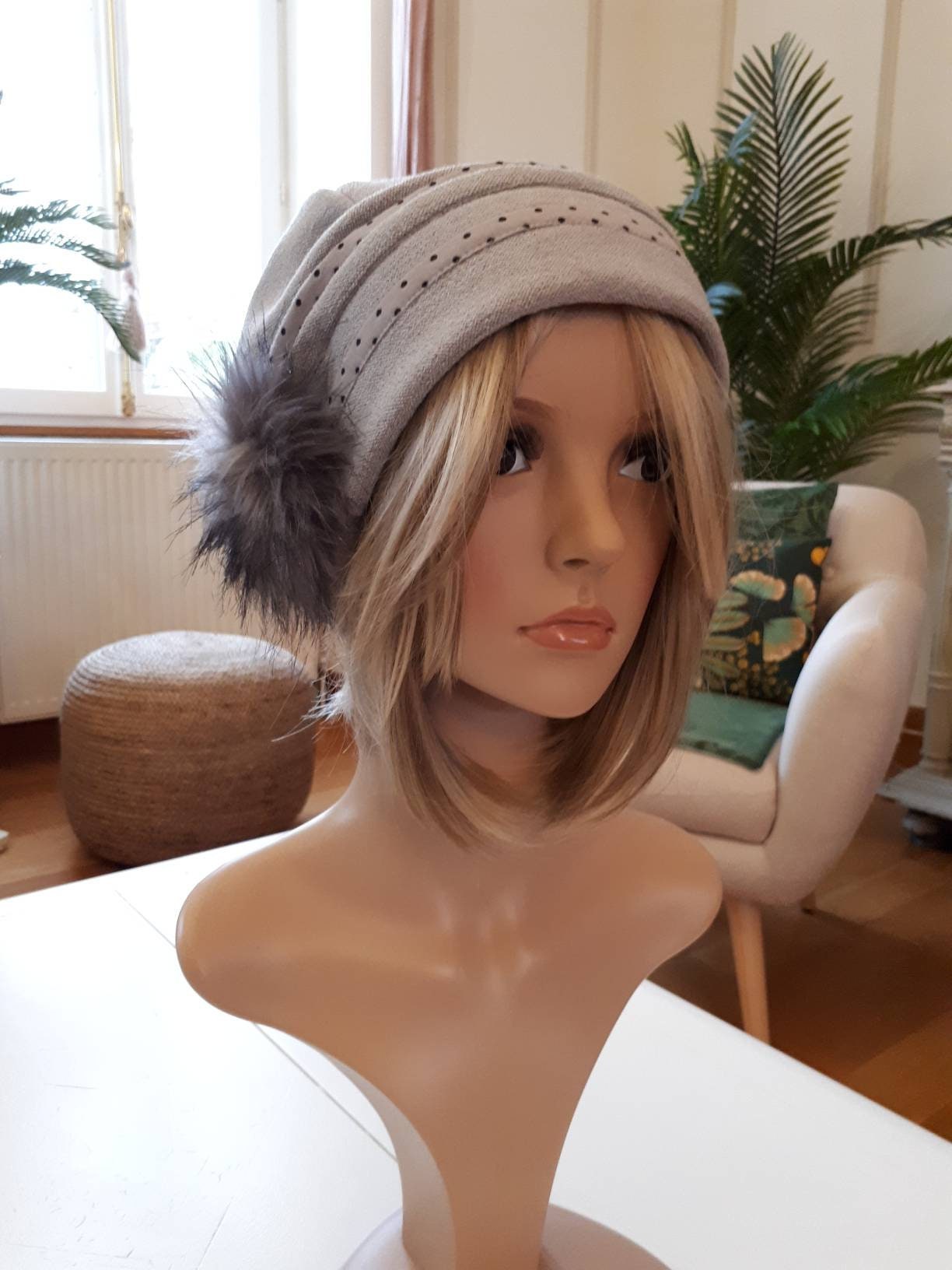 Bonnet Long Gris Pompon Fourrure Synthétique Cold 3116