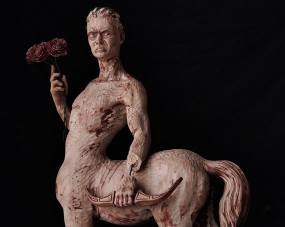 Centauro, scultura in legno