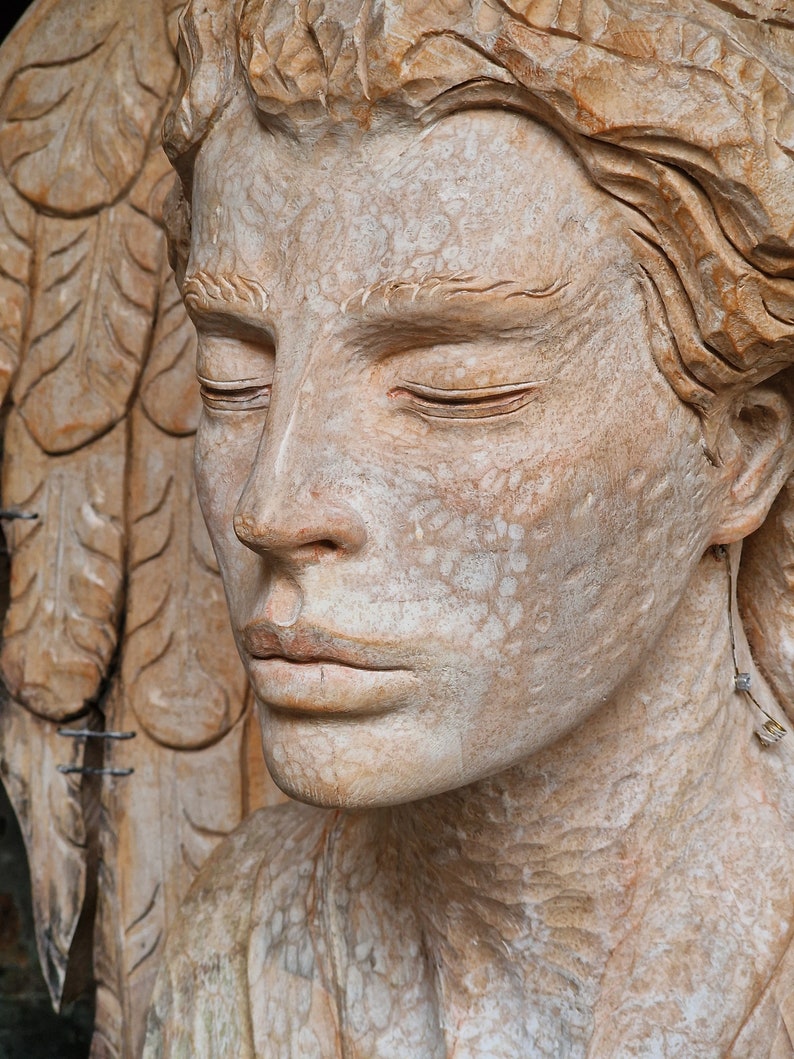Arcangelo Raffaele, scultura in legno image 10
