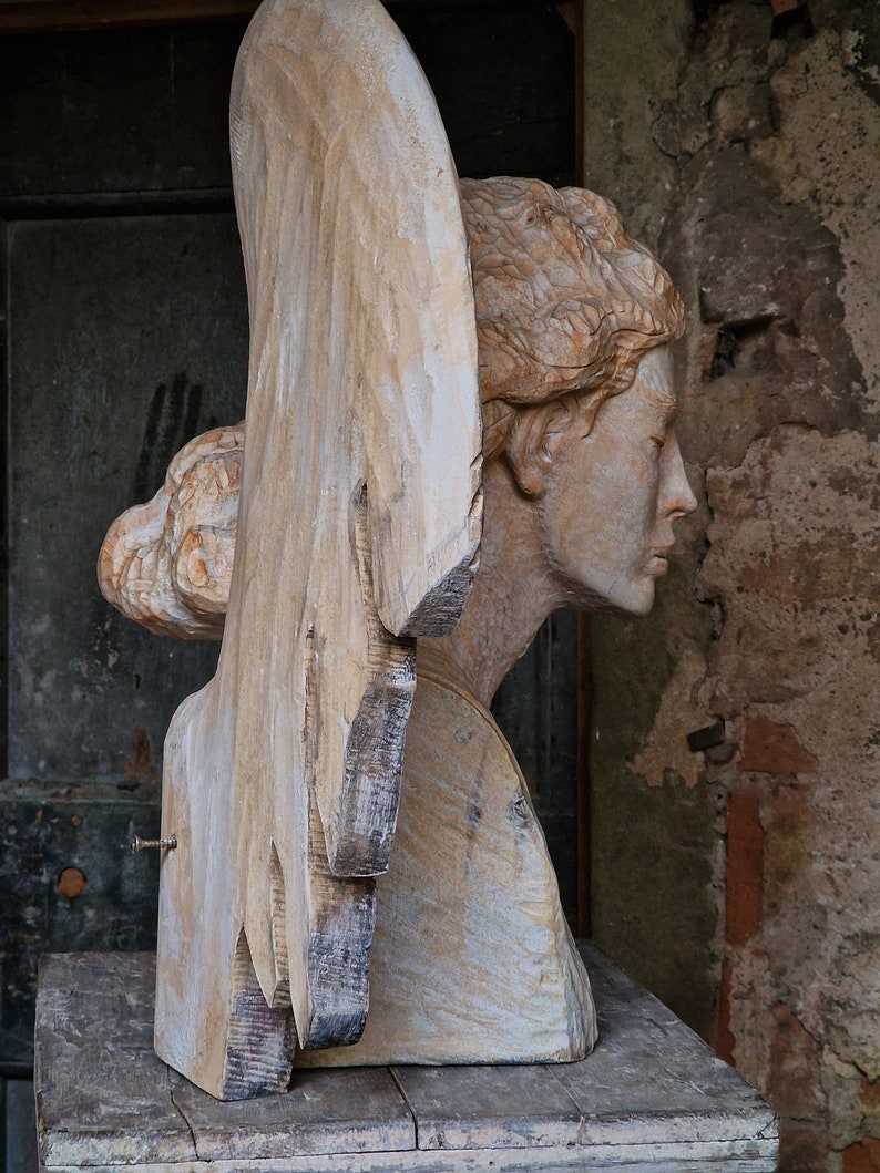 Arcangelo Raffaele, scultura in legno image 5