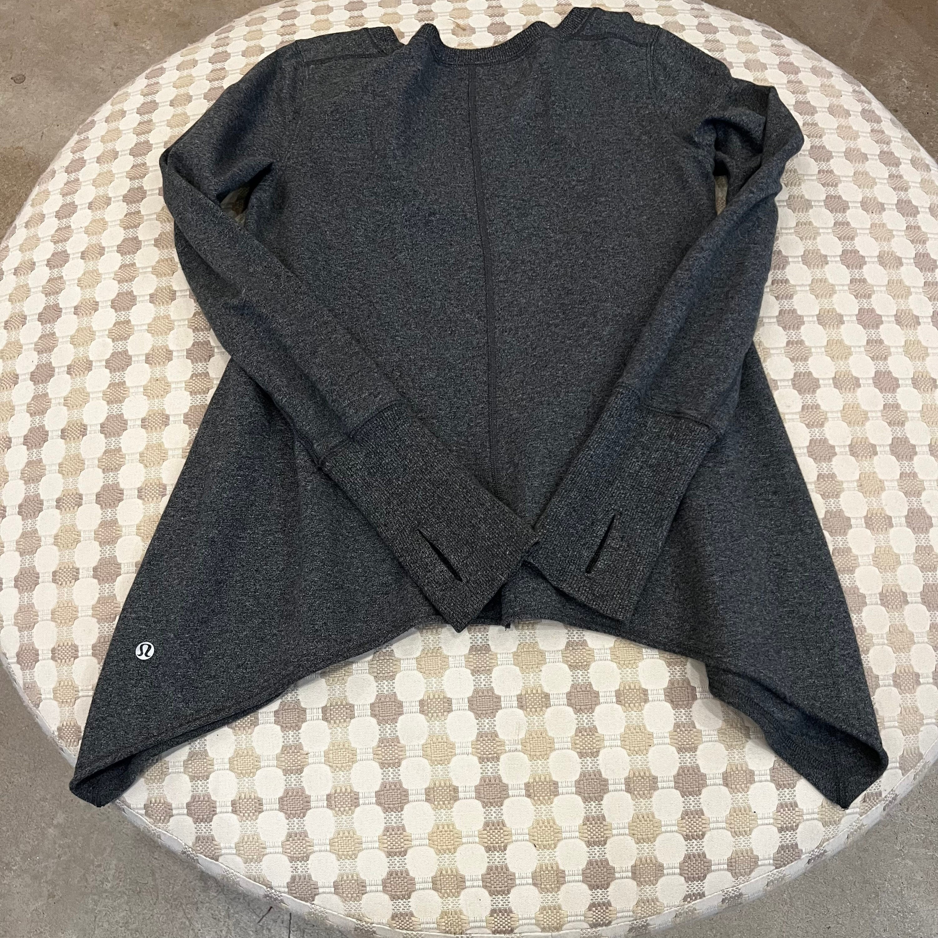 Lululemon Grey Fleece Pullover with Longer Sides Size 6