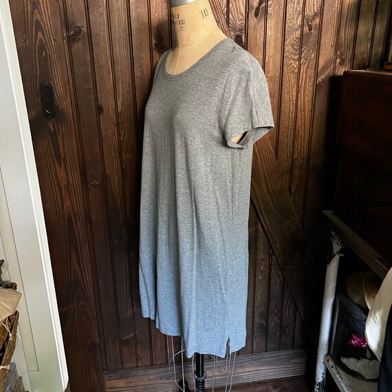 Lululemon S/S Grey T Shirt Dress with Backless De… - image 7