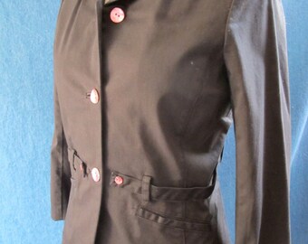 Kurtka Burning Torch Vintage z czarnej bawełny, dopasowana, z paskiem w talii