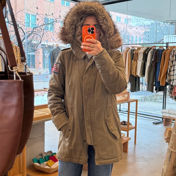 True Religion Exército Verde Estilo Militar Parka com Capuz de Acabamento de Pele