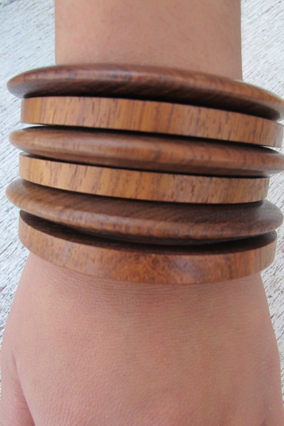 Bangle Bracelets Vintage Hand Made Olive Wood Set… - image 2